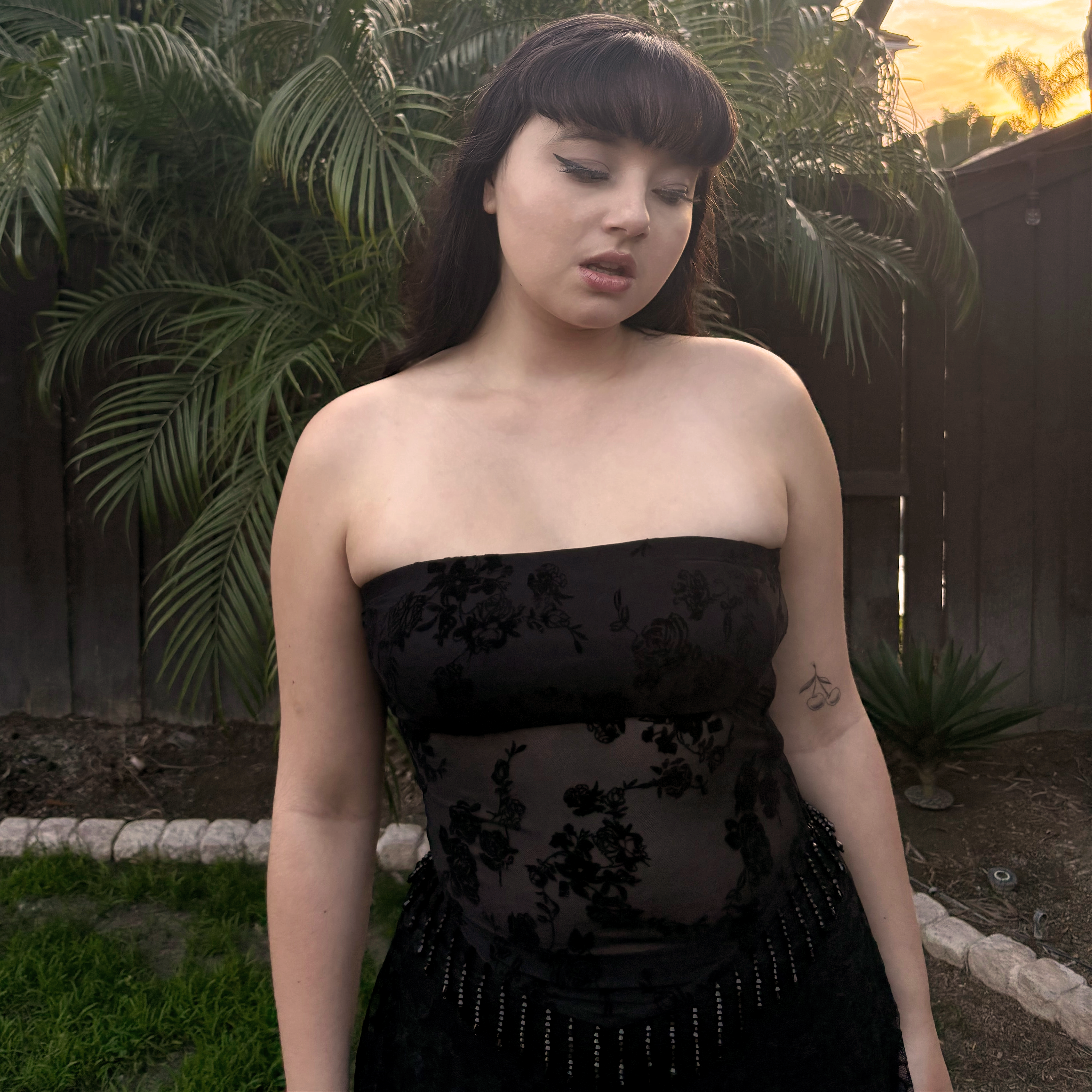 BLACK SHADE FLOCKED BANDEAU TOP