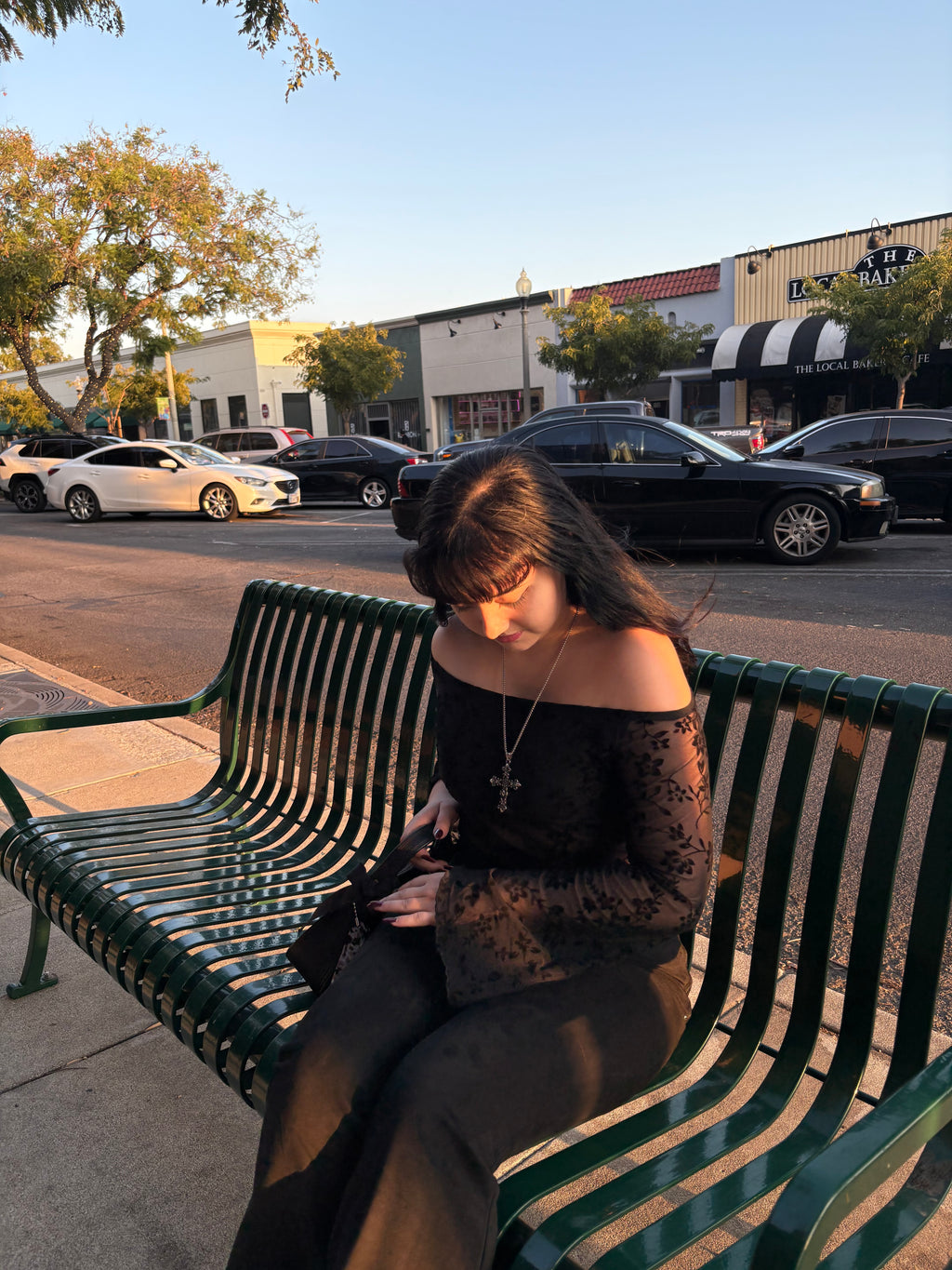 OFF THE SHOULDER FLORAL BELL SLEEVE TOP