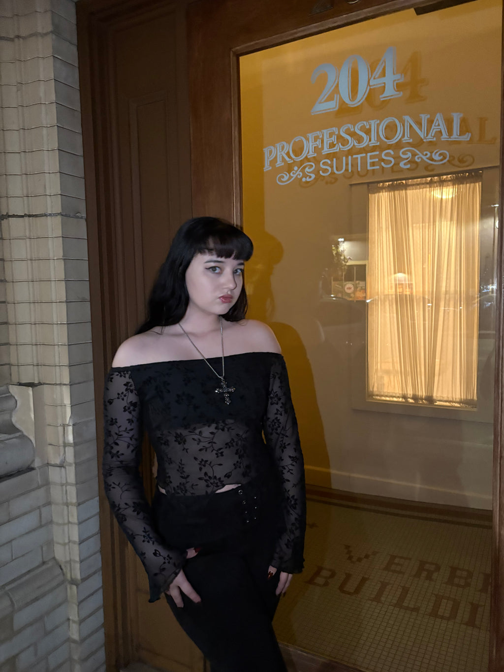 OFF THE SHOULDER FLORAL BELL SLEEVE TOP